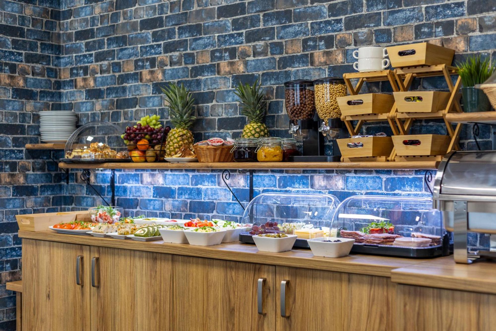Hotel A4 Wroclaw - Bielany Bielany Wrocławskie Eksteriør bilde